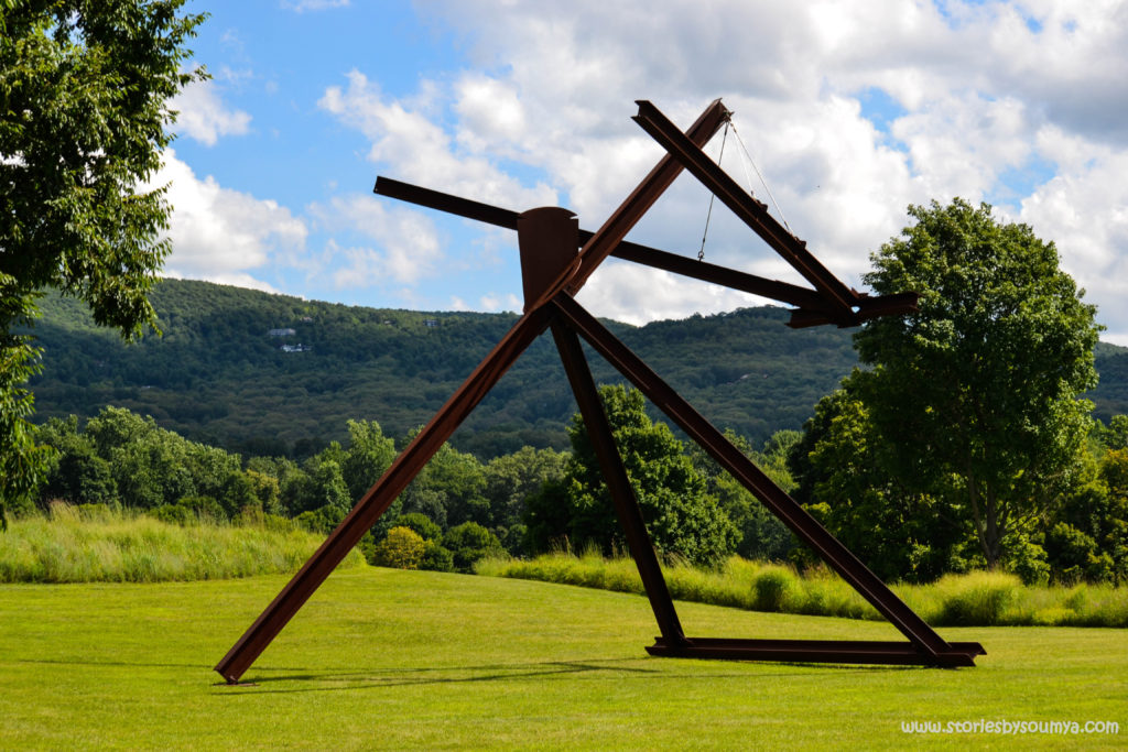 Sculpture Storm King in Summer