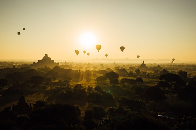 Balloons at Sunrise | Best of Bagan Itinerary | Stories by Soumya