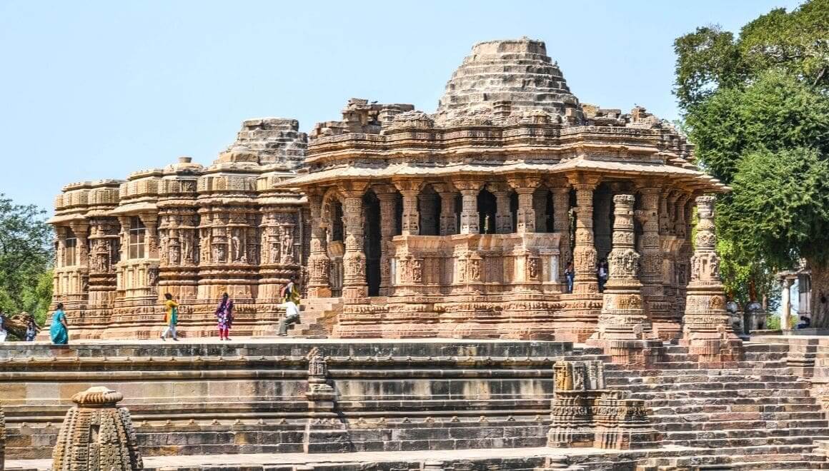 Modhera Sun Temple Gujarat: History + Architecture + Travel Tips You&#39;ll Love