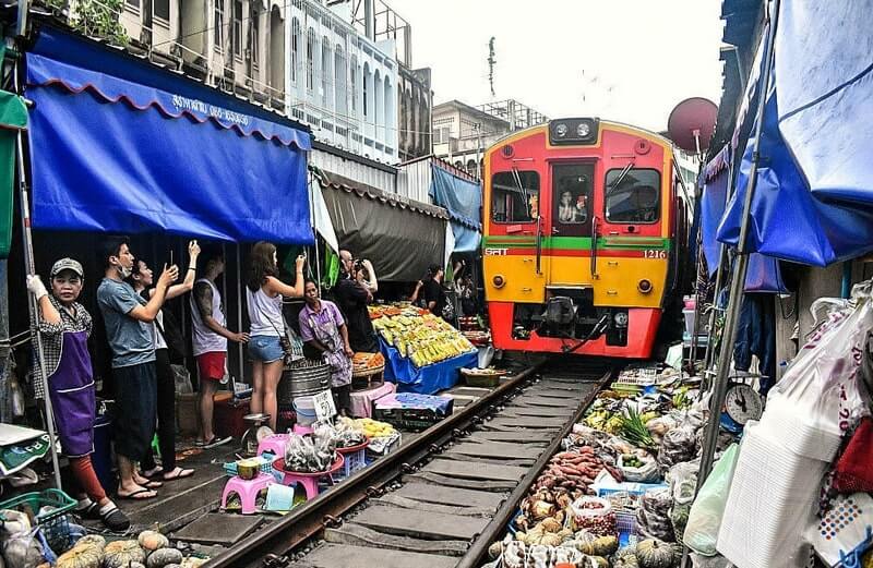 The Best Markets To Visit In Bangkok | Stories by Soumya