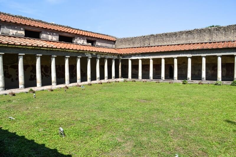 A courtyard at Villa Oplontis | Stories by Soumya