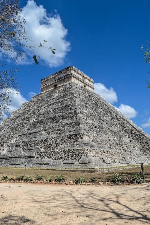 The massive pyramid at Chichen Itza