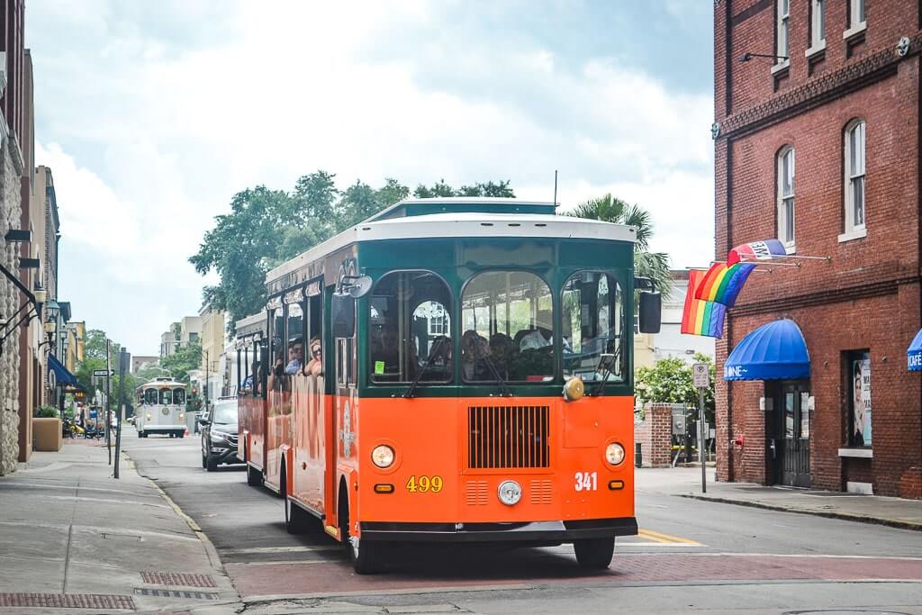 Trolley tours in Savannah