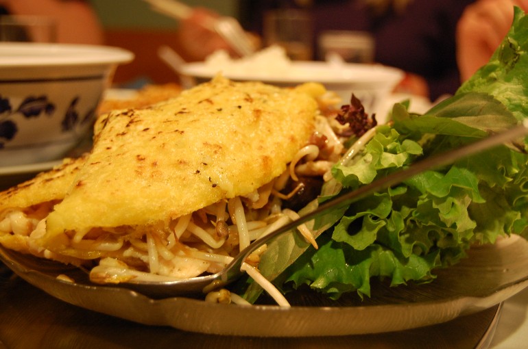 Banh Xeo - A crispy Vietnamese pancake