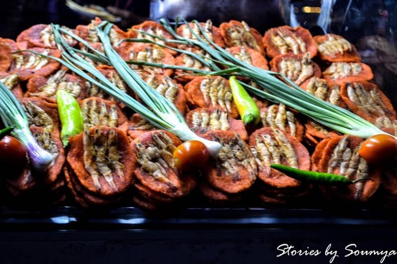 Prawn vadais at Galle Face Green, Colombo