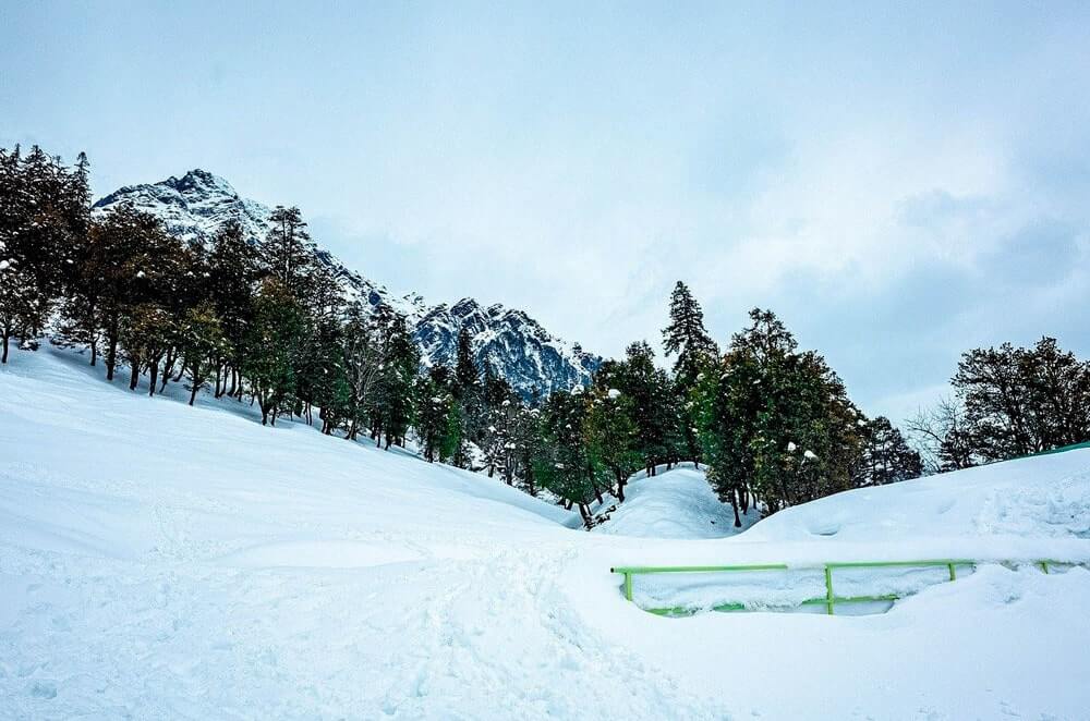 Snow covered mountains of Manali India