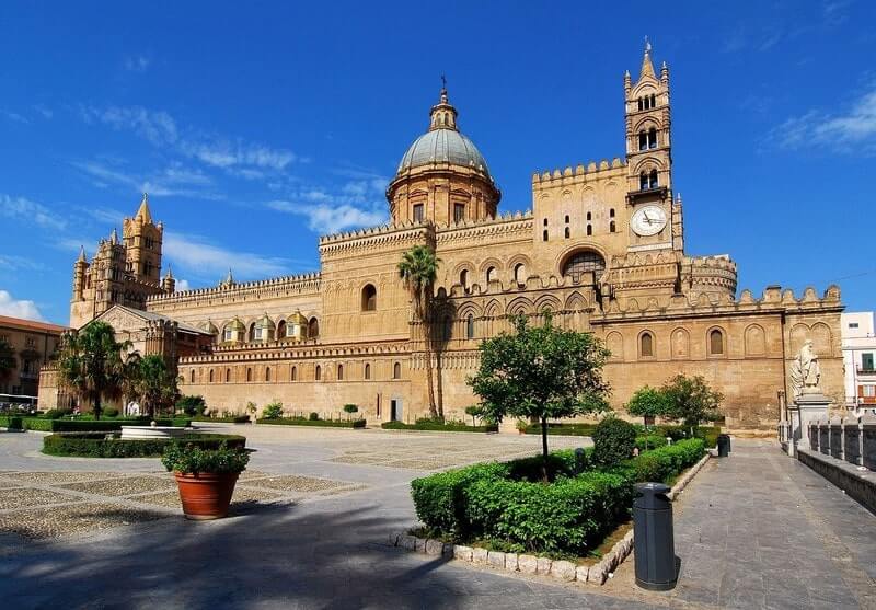 The Palermo Cathedral is always a good addition to your 5 days in Sicily itinerary