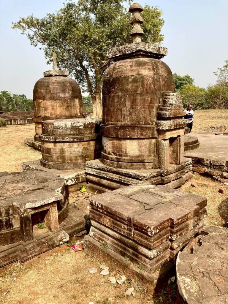 Commemorative stupas in Ratnagiri