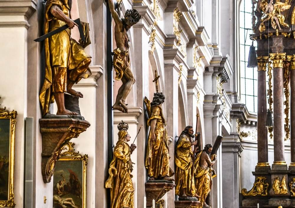 Inside Peterskirche - a must have in your Munich 2 days itinerary