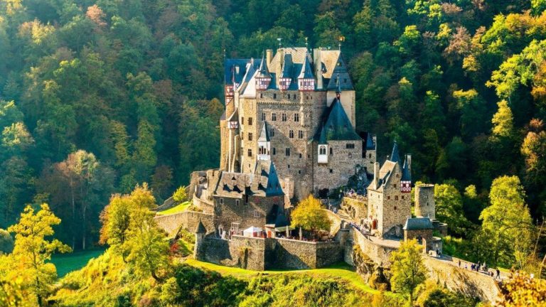 Looking for the most beautiful castles in Germany that are not just Neuschwanstein? Well, look no further because we have the perfect German castles guide that will take you to 17 magical castles in Germany plus the Neuschwanstein. #Germany #Europe