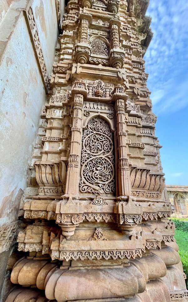 Intricately carved pillar at Jami Masjid
