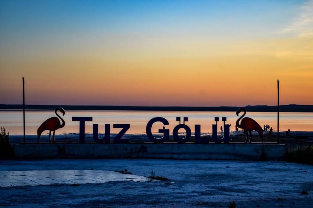 Tuz Lake at sunset