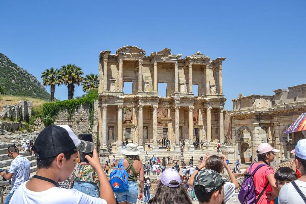 Crowds at the Library of Ephesus around 11 am