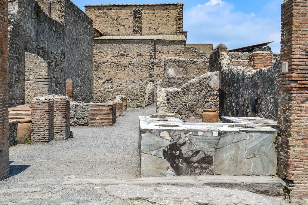 Thermopolium or the Kitchens of Pompeii