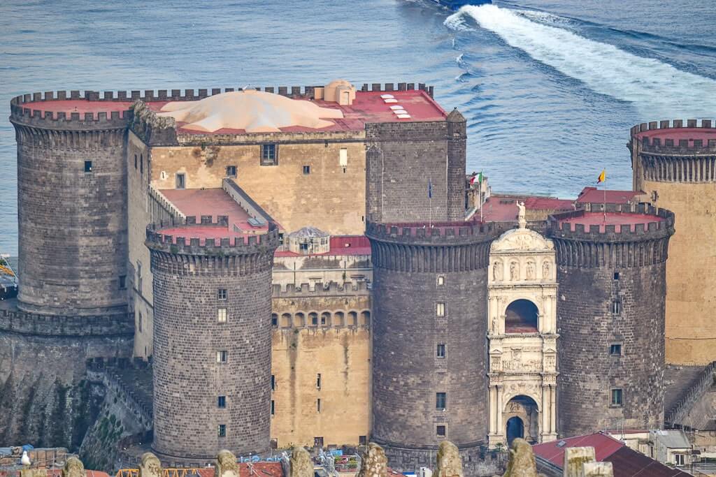 Castle Nuovo in Naples