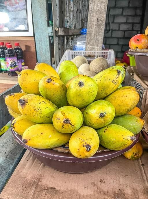 Mangoes in Bentota market