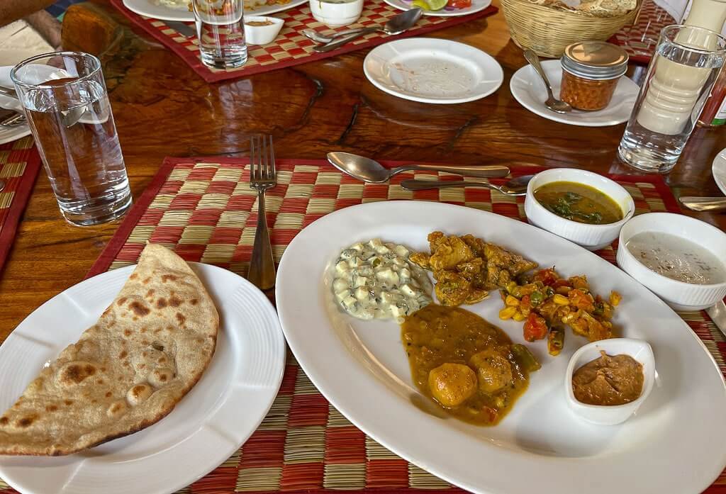 Lunch at King's Lodge in Bandhavgarh