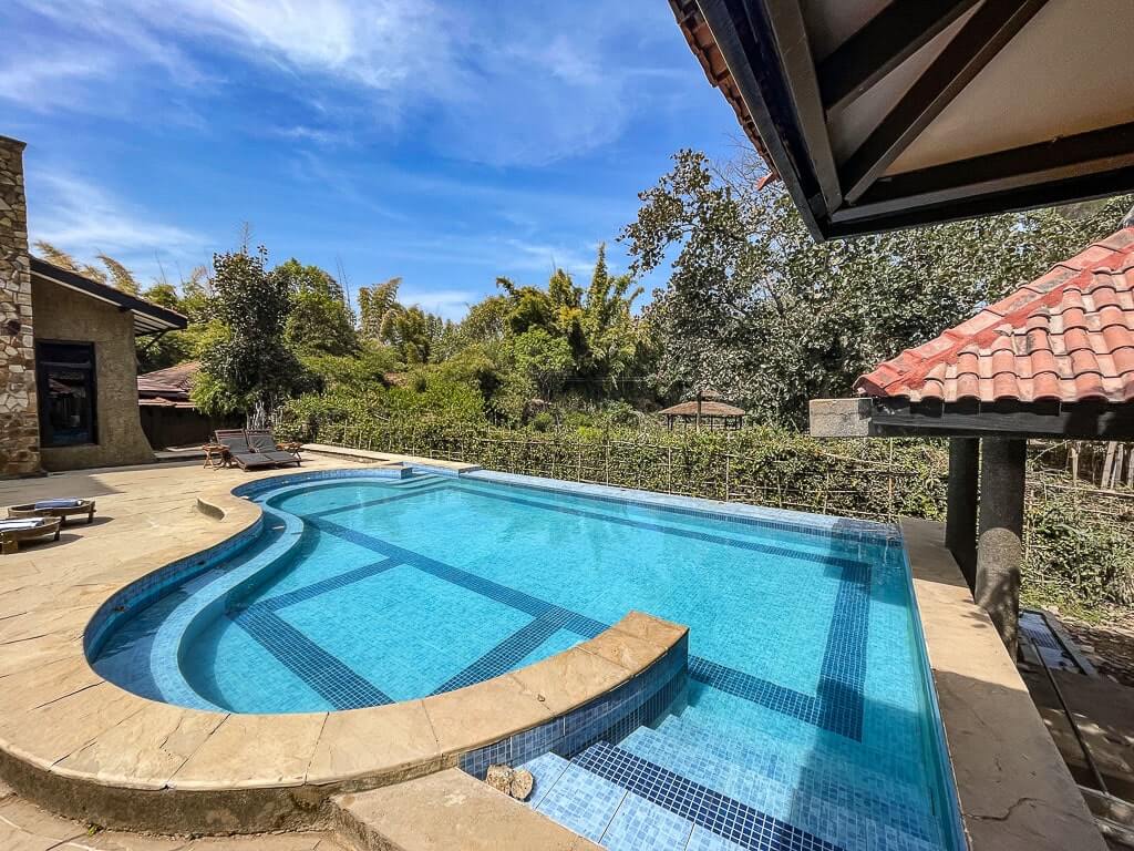 Bandhavgarh King's Lodge Swimming Pool