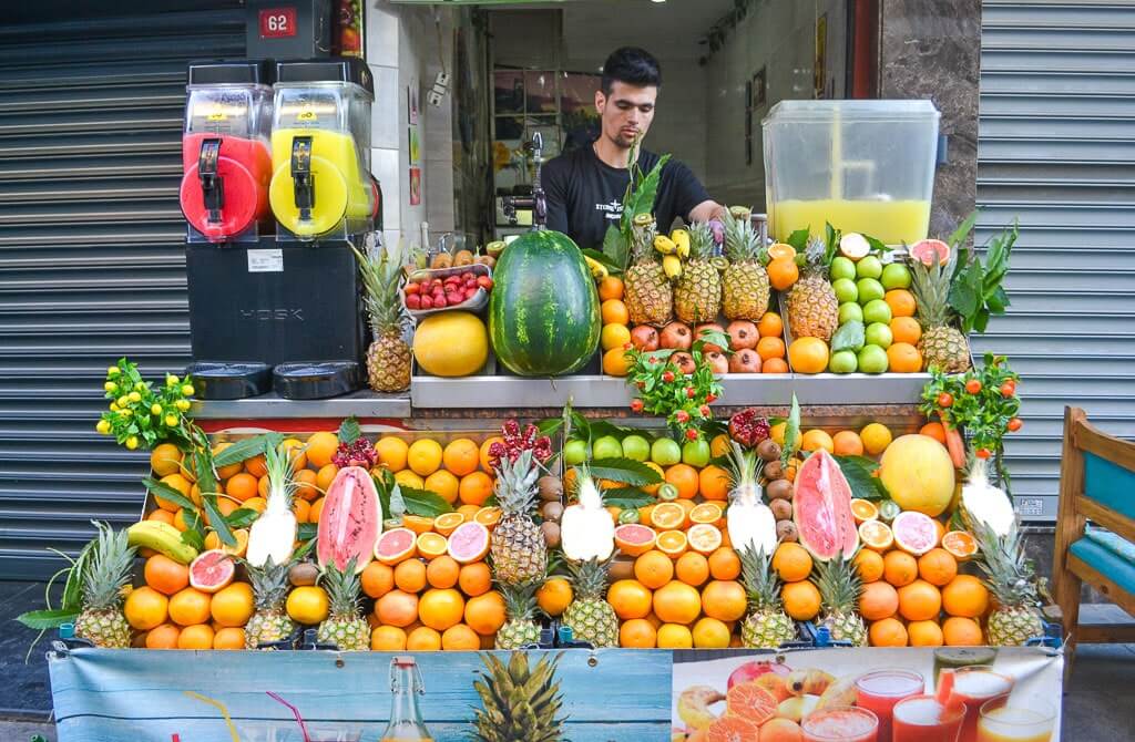 Fruit vendor in Istanbul
