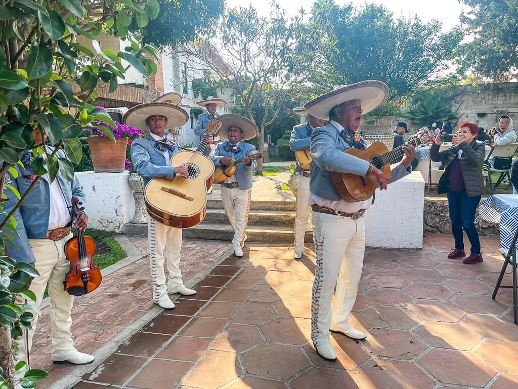 Mariachi band at the Volare breakfast