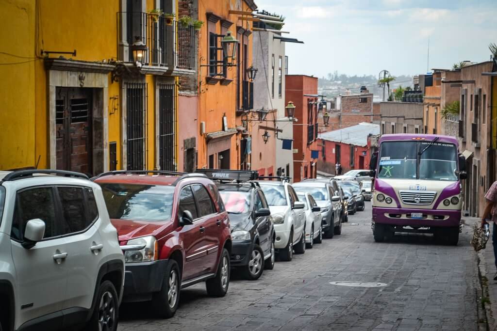 A minibus on the narrow streets of San Miguel de Allende
