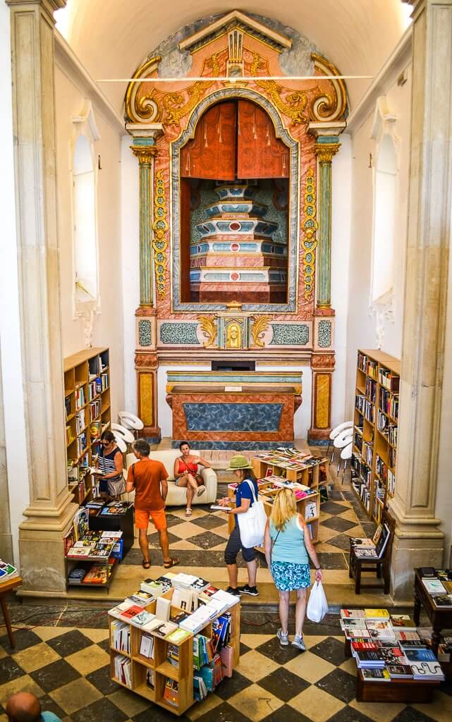 A unique bookshop in Obidos